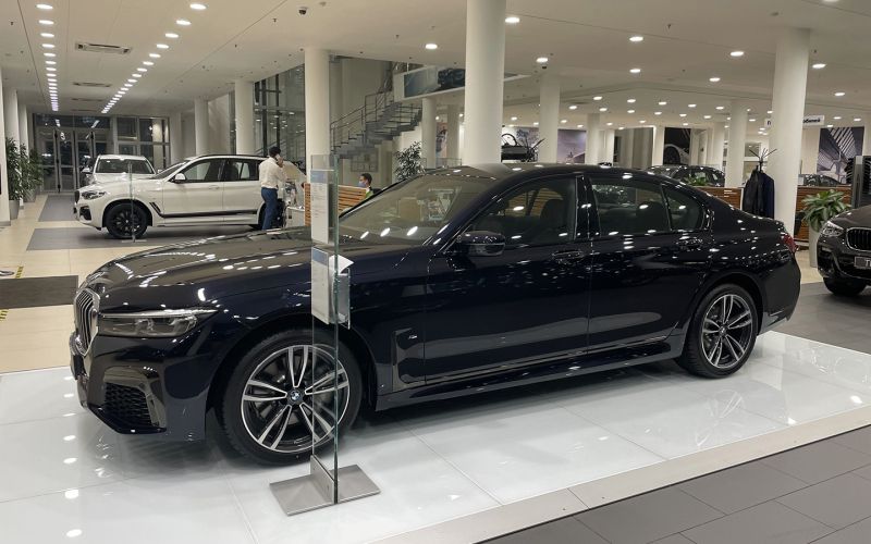 
            Кому из автовладельцев придется заплатить налог на роскошь. Ответ ФНС
        