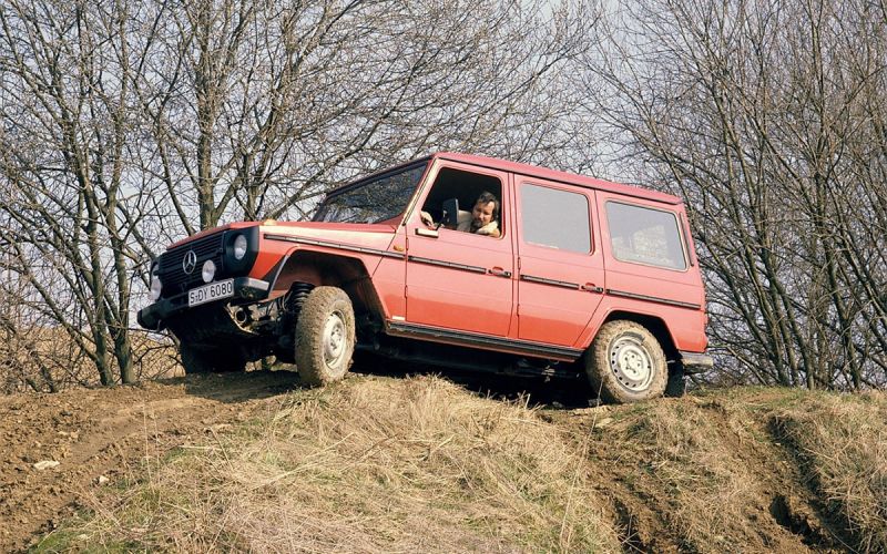 
            Топ-5 самых известных внедорожников Mercedes. Все характеристики и цены
        