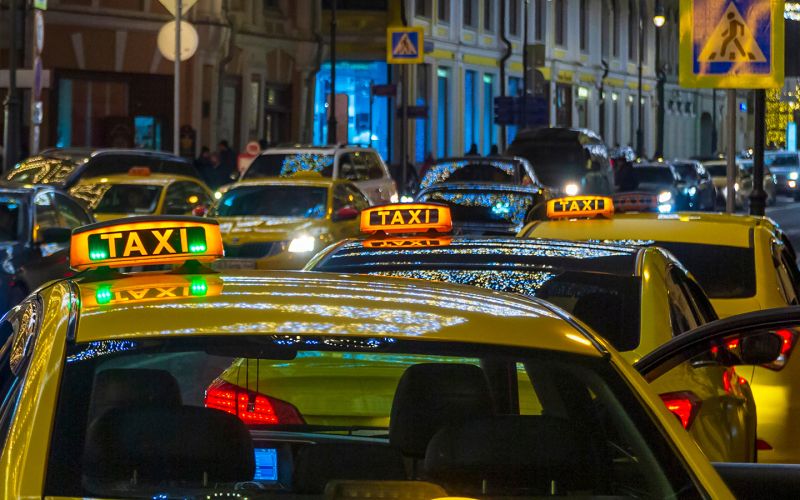 
            Когда Международный день таксиста в 2024 году? История праздника
        