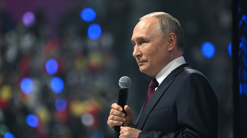 Общение русских и украинцев со временем восстановится, считают в Кремле