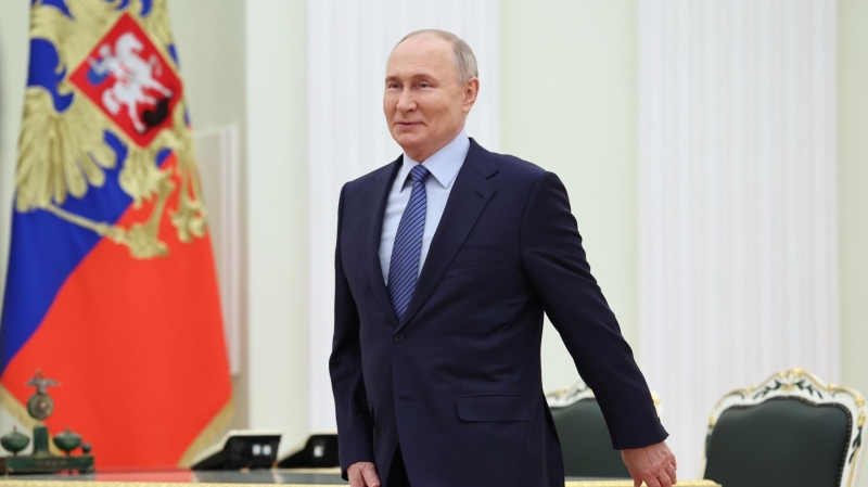 Путин пожелал успехов "Лидерам России"