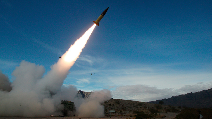 Зеленский заявил, что намерен бить американскими ракетами ATACMS по Крыму