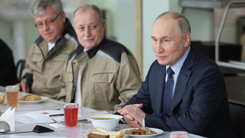 Чем больше россияне занимаются спортом, тем меньше пьют, заявил Путин