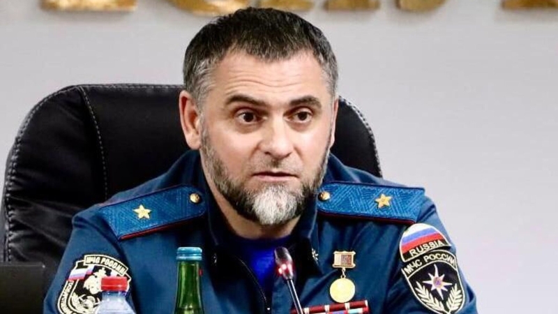 Глава чеченского МЧС в понедельник присутствовал на совещании у Кадырова