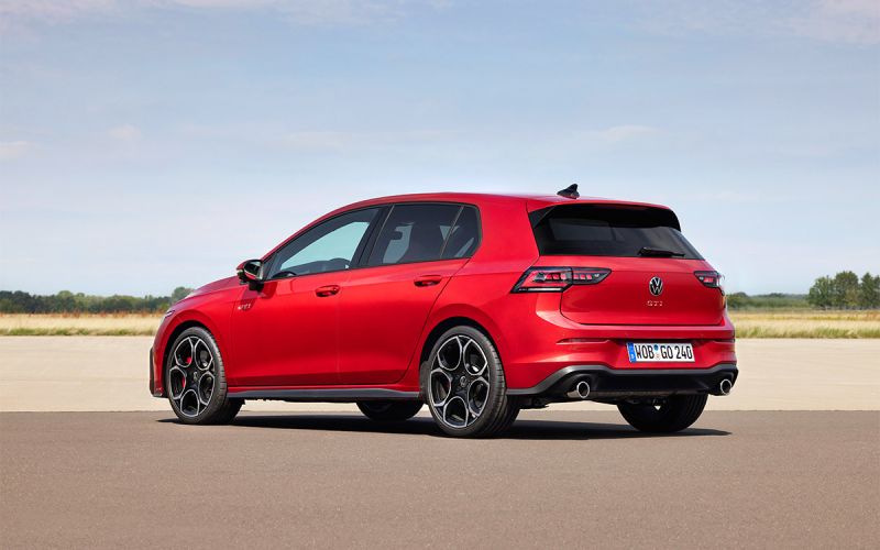 
            В Европе 11 апреля начнутся продажи обновленного Volkswagen Golf
        