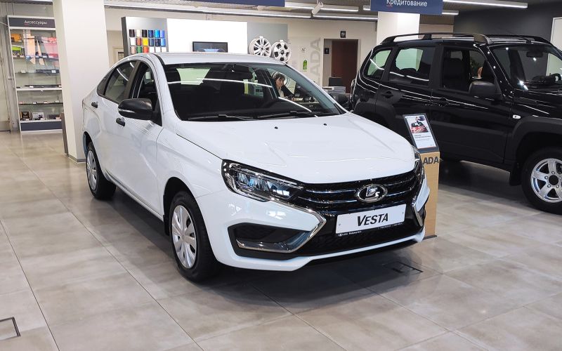 
            ЦБ захотел поднять ключевую ставку. Что будет с автокредитами
        