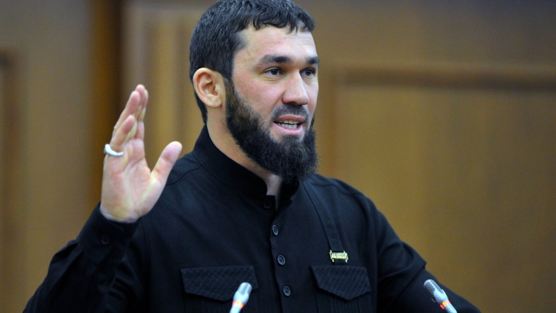 Кадыров присвоил звание Героя Чечни экс-премьеру республики