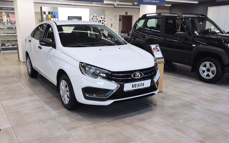 Новое поколение Lada Vesta за год стало дороже в среднем на ₽200 тыс.