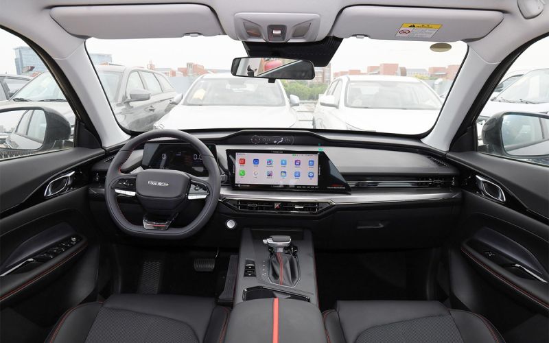 
            Новые BMW, Mercedes и VW попали в Россию: что за модели и сколько стоят
        