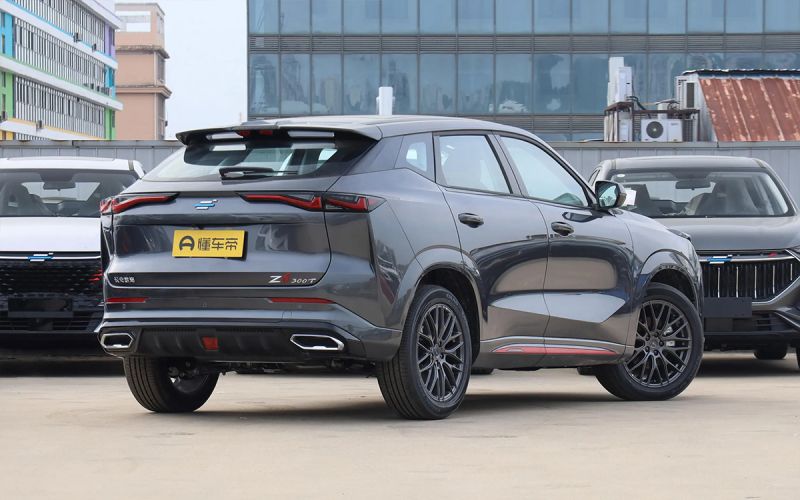 
            Новые BMW, Mercedes и VW попали в Россию: что за модели и сколько стоят
        