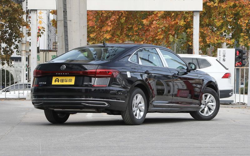 
            Новые BMW, Mercedes и VW попали в Россию: что за модели и сколько стоят
        