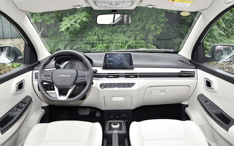 
            Новые BMW, Mercedes и VW попали в Россию: что за модели и сколько стоят
        