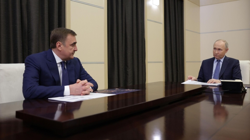Путин проводит встречу с тульским губернатором Дюминым