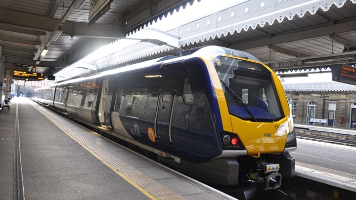 Ж/д сообщение между Англией и Шотландией нарушено из-за схода поезда с рельсов