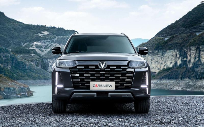 Флагманский кроссовер Changan CS95 подорожал на ₽50 тыс. со старта продаж