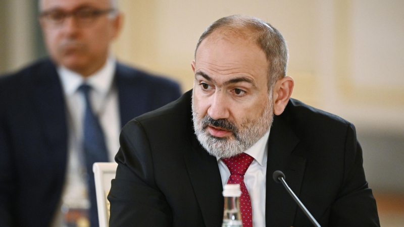 Россия продолжит работу с Арменией, в том числе по ОДКБ, заявил Песков