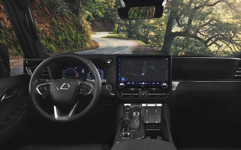 
            Дилер привез в Россию новый Lexus GX: подробности и цена
        