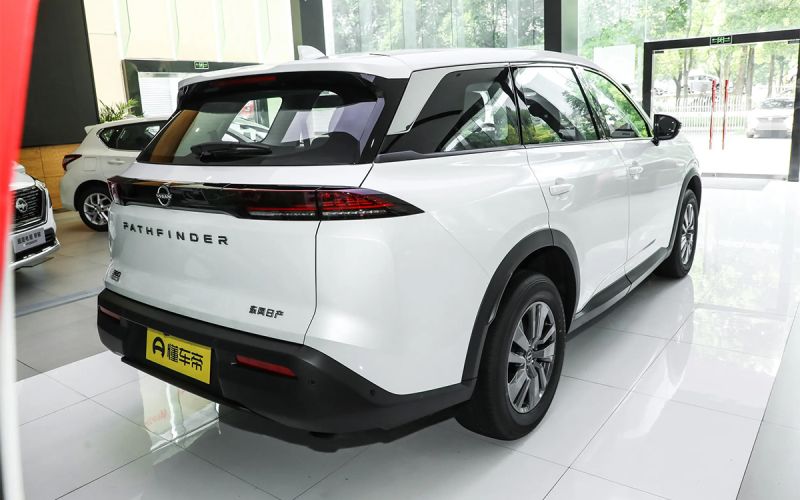 
            Дилер привез в Россию новый Nissan Pathfinder за ₽6 млн
        