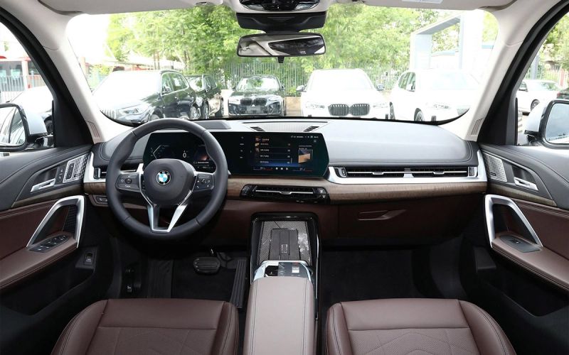 
            «Готовимся к ажиотажному спросу». Дилеры изменили цены на BMW, Audi и Kia
        