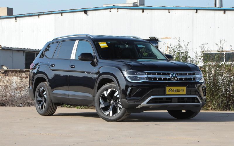 
            «Готовимся к ажиотажному спросу». Дилеры изменили цены на BMW, Audi и Kia
        