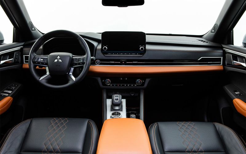 
            «Готовимся к ажиотажному спросу». Дилеры изменили цены на BMW, Audi и Kia
        