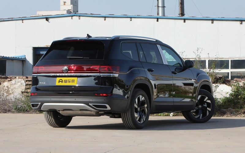 
            «Готовимся к ажиотажному спросу». Дилеры изменили цены на BMW, Audi и Kia
        