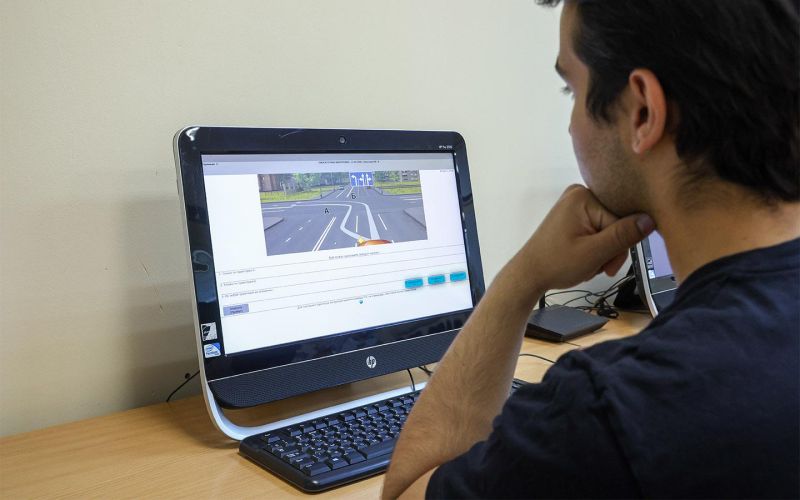 
            Как записаться на экзамен в ГИБДД через Госуслуги и какая госпошлина
        