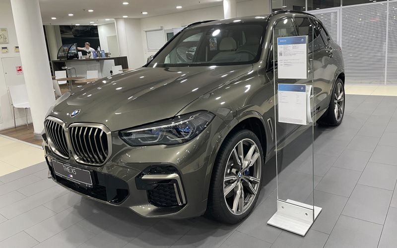 
            Кроссоверы для России не пустят через Белоруссию. Виноваты новые санкции
        