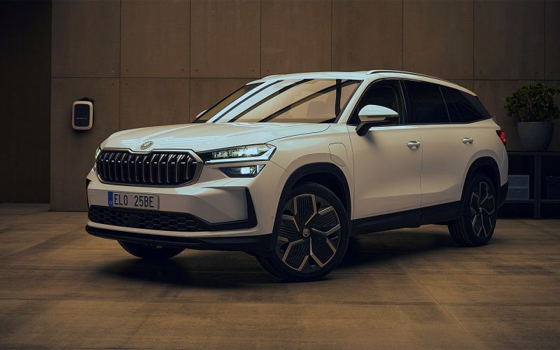 
            Mercedes, Skoda и Suzuki разбили в краш-тестах. Их продают в России
        