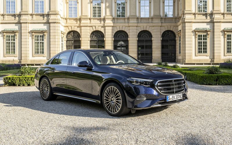 
            От iCar 03 до Mercedes E-Class. Названы цены на автоновинки для России
        