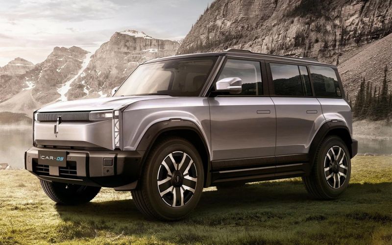 
            От iCar 03 до Mercedes E-Class. Названы цены на автоновинки для России
        