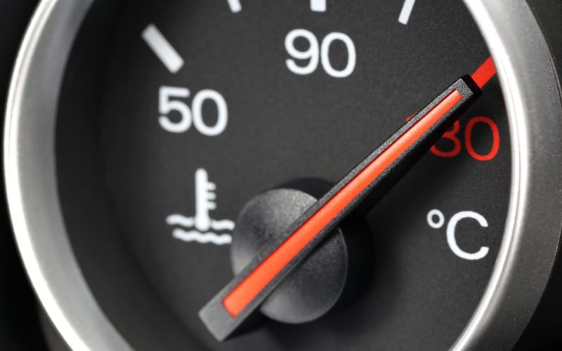 
            Перегрев двигателя: почему греется и что с этим делать
        