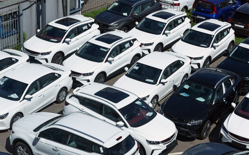 
            Рост цен и падение продаж. Чем повышение ставки ЦБ грозит авторынку
        