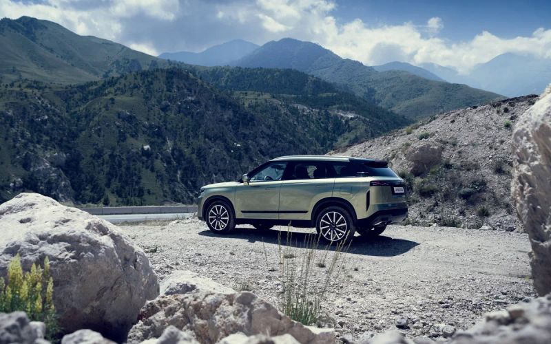 
            С дырочкой в левом боку. Тест-драйв кроссовера Jaecoo J7
        