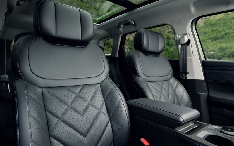 
            С дырочкой в левом боку. Тест-драйв кроссовера Jaecoo J7
        