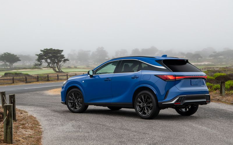 С гарантией, но без поддержки: в Россию прибыли новые BMW, Audi и Volvo