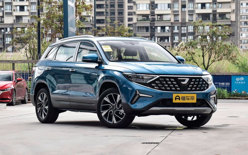 
            Самые необычные новые кроссоверы в России дешевле ₽2,5 млн
        