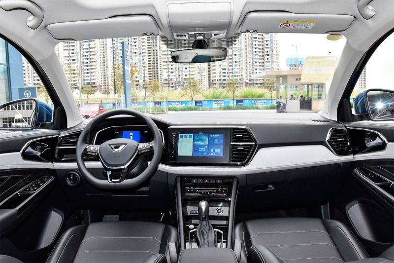 
            Самые необычные новые кроссоверы в России дешевле ₽2,5 млн
        