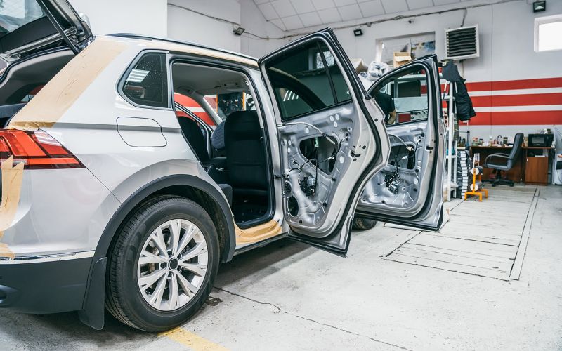 
            Шумоизоляция автомобиля своими руками: пошаговая инструкция
        