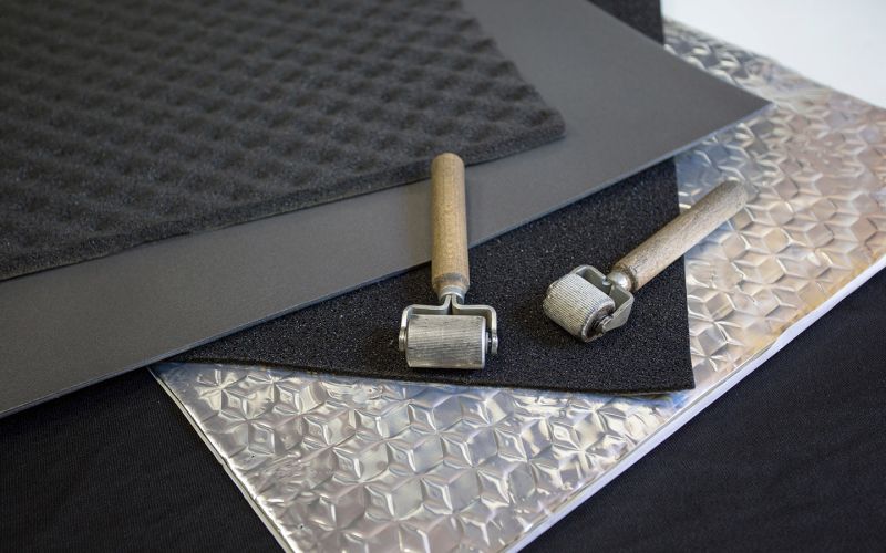 
            Шумоизоляция автомобиля своими руками: пошаговая инструкция
        