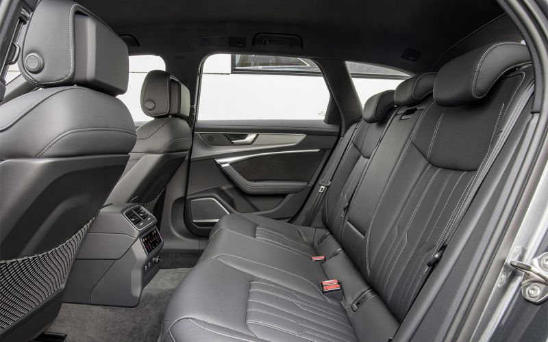 
            Универсалы Audi: история, подборка с фото и характеристиками
        