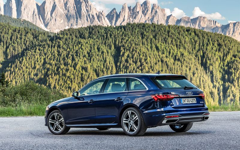 
            Универсалы Audi: история, подборка с фото и характеристиками
        