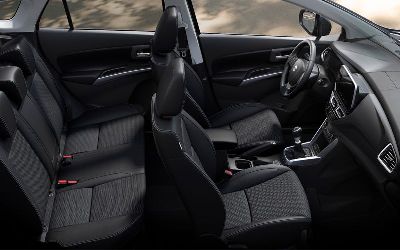 
            В Россию привезли новый Suzuki SX4 по параллельному импорту: фото и цены
        