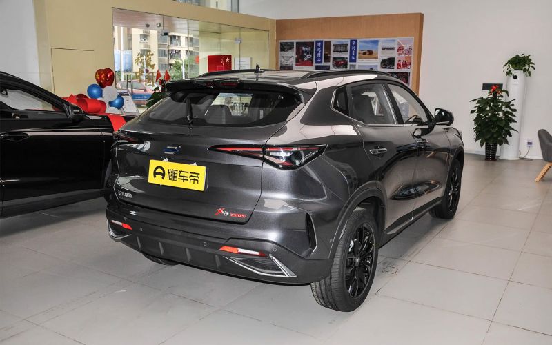 
            Власти раскрыли планы по выпуску машин Volga. Каким будет кроссовер К30
        