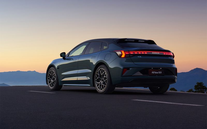 
            Zeekr решил блокировать машины в России. Насколько реальна эта угроза
        