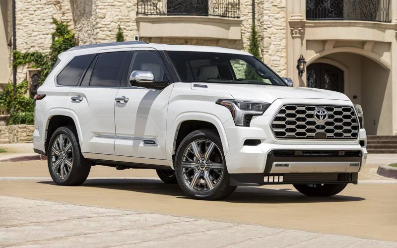 
            Не «китай»: какие новые рамные внедорожники можно купить в России
        