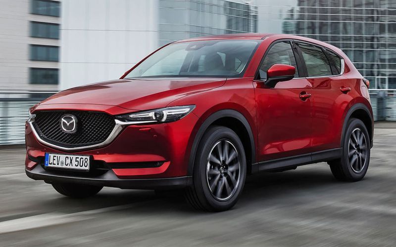 
            RAV4, CX-5, Qashqai: какой японский кроссовер выбрать за ₽2 млн
        