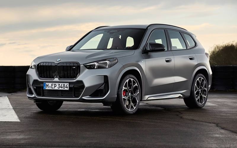 В Россию привезли новые Toyota Land Cruiser, BMW X1 и Aito M9. Цены