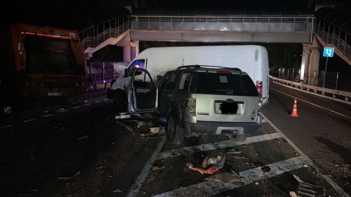 Водитель внедорожника спровоцировал под Туапсе ДТП с тремя погибшими