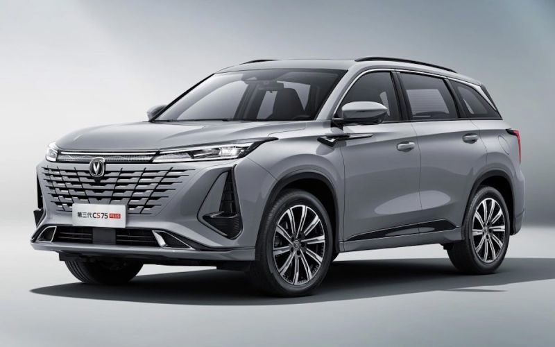 
            7 новых кроссоверов по цене Lada Aura: модели, комплектации, фото
        